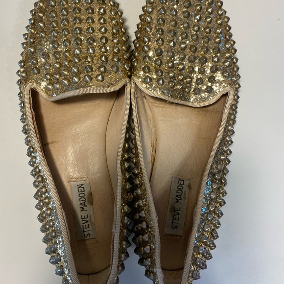 Steve Madden Gold Spike Flats - Picture 2 of 7